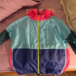 Cotopaxi Teca Windbreaker in Del Dia color block. Water resistant. Women’s L.